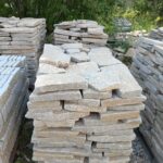гранитный плитняк галтованный для дорожек